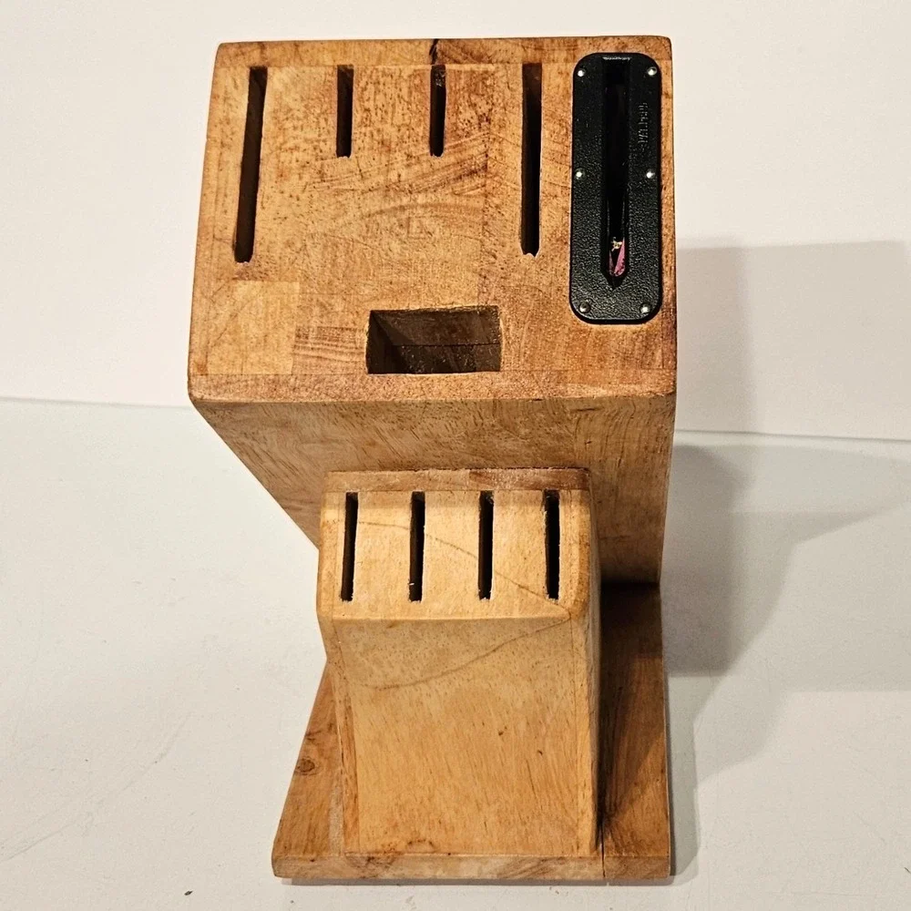Chicago Cutlery Wood Knife Block Natural Brown 10 Slot Built-in Sharpener